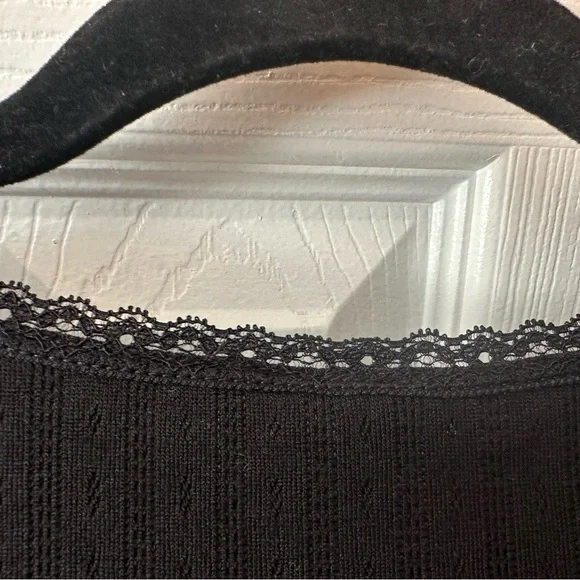 HM long sleeve lace trim top - Picture 4 of 6